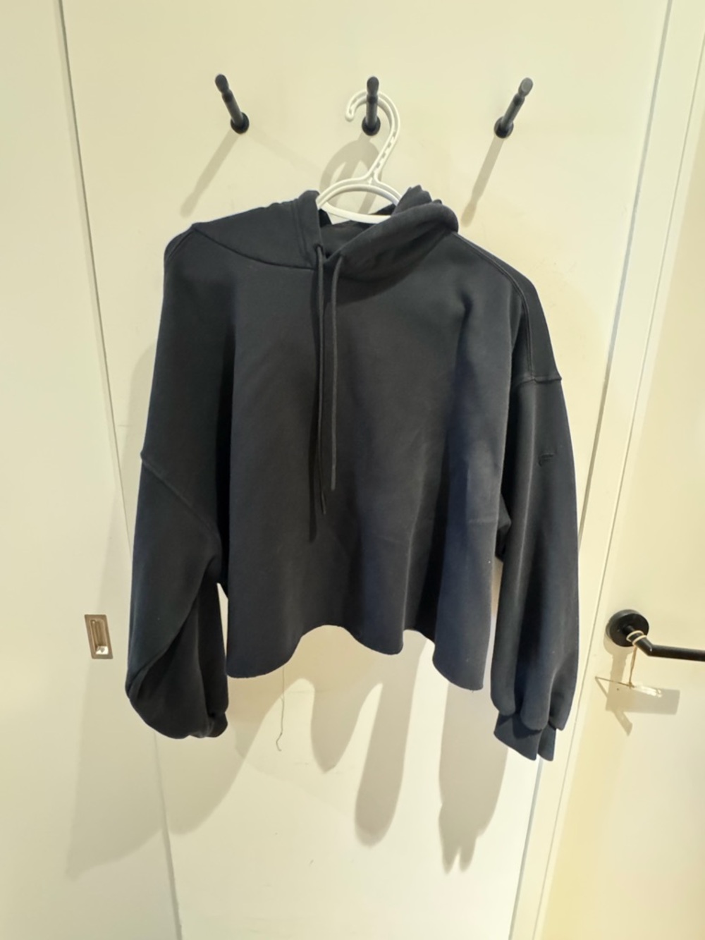 Fabletics Cropped Black Women's Hoodie sz xxL